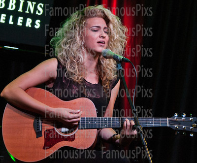 Tori Kelly