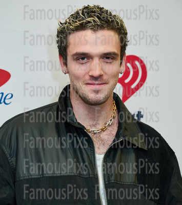 Lauv