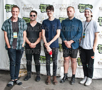 Joywave