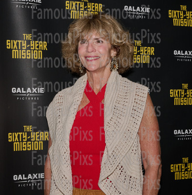 Robin Curtis