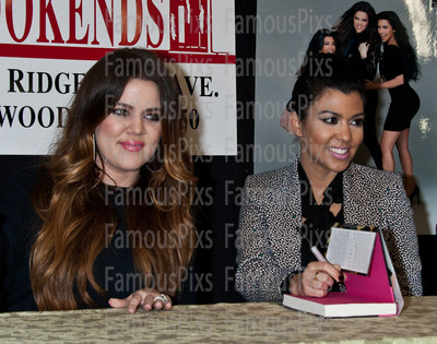 Khloe & Kourtney Kardashian