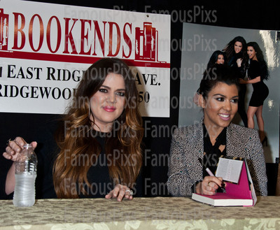 Khloe & Kourtney Kardashian