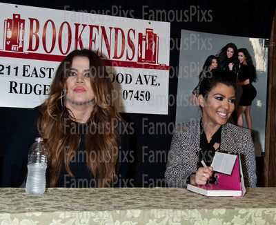 Khloe & Kourtney Kardashian