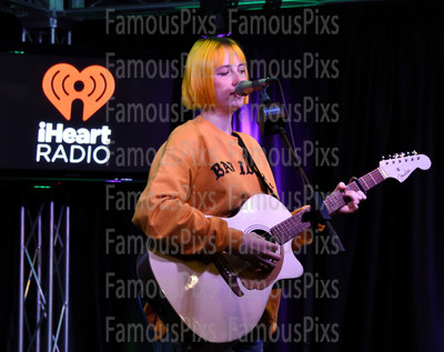 Tessa Violet