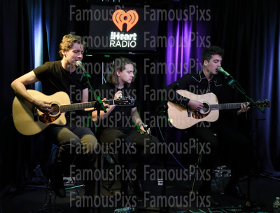 Circa Waves
