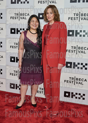 Holly Chou, Sigourney Weaver