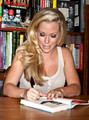 Kendra Wilkinson