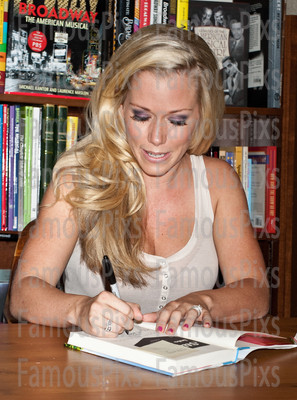 Kendra Wilkinson