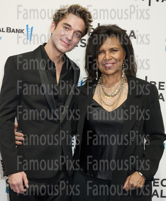 Daniel Seavey, Sharon Robinson
