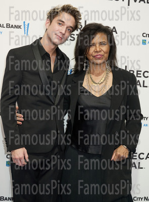 Daniel Seavey, Sharon Robinson