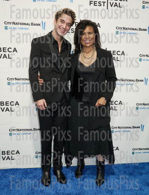 Daniel Seavey, Sharon Robinson