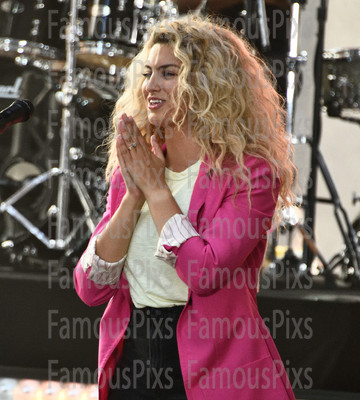 Tori Kelly