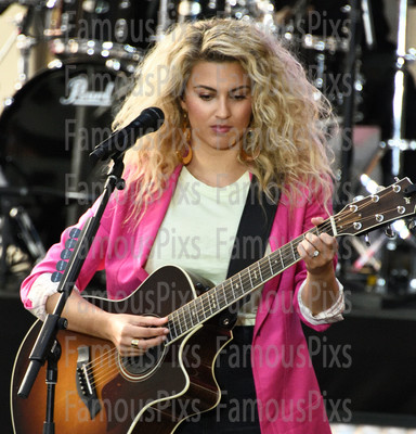 Tori Kelly