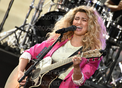 Tori Kelly