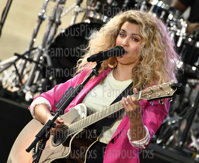 Tori Kelly