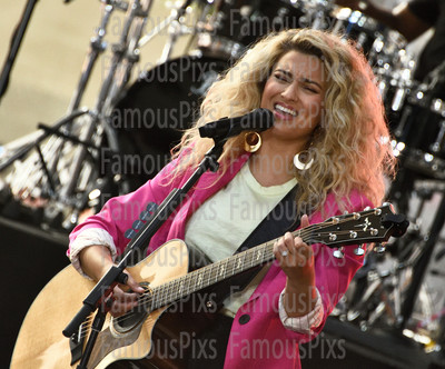 Tori Kelly