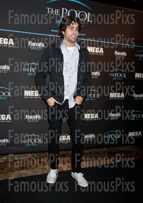 Adrian Grenier