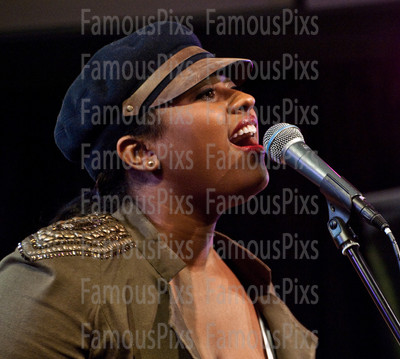 Jazmine Sullivan
