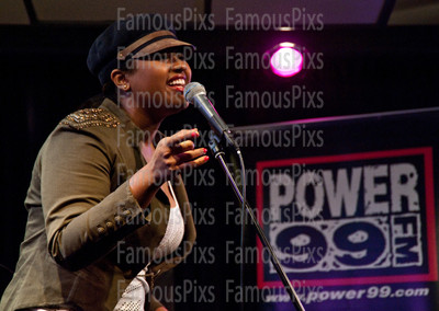 Jazmine Sullivan
