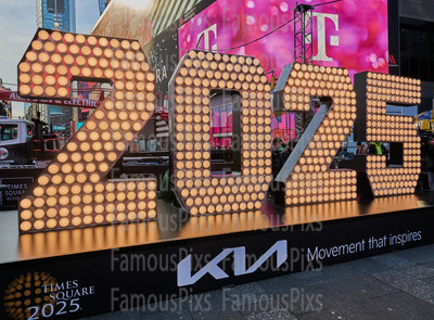 2025 Numerals Arrive in Times Square