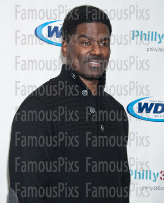 Glenn Lewis