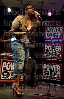 Jazmine Sullivan
